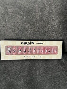 Hello Kitty Pink Glitter Press-On Nails by Forever 21